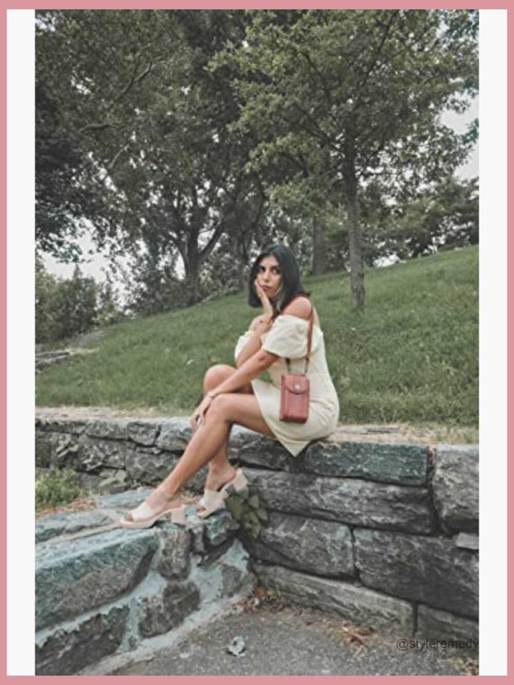 Vintage Faux Leather RFID Blocking Crossbody Cell Phone Purse - Picture 3 of 7